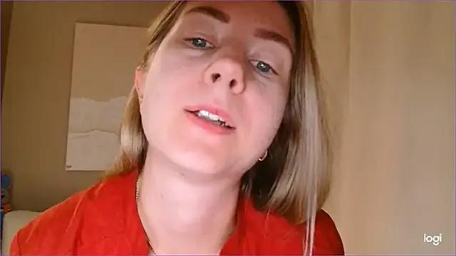 Freechat BluueSilk on StripChat