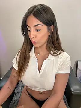Freechat Brownfitbabyy on StripChat