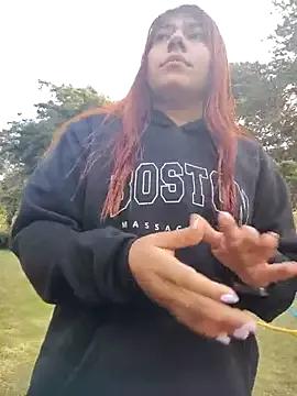 Freechat Carolina-petite on StripChat