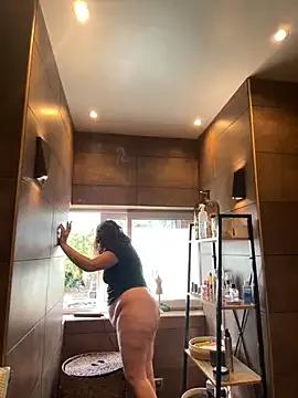 Freechat coquineronde on StripChat