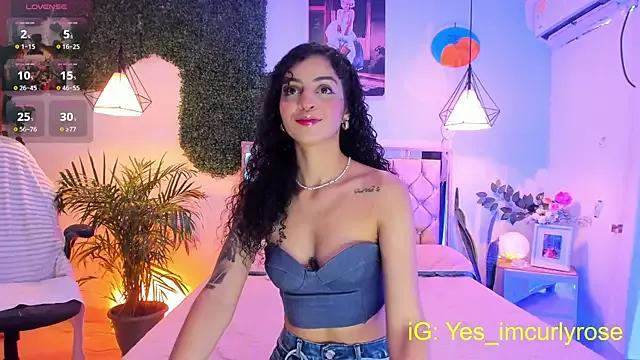 Freechat CurlyRose__ on StripChat
