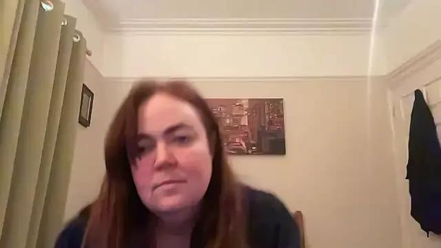 curvy-milf-abbie on StripChat