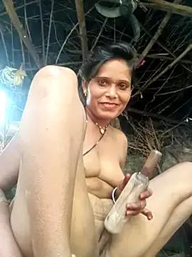 cute_diya_12 on StripChat