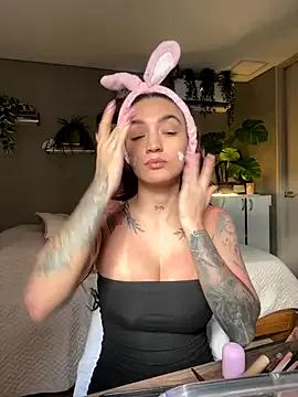 Freechat DaniDusan_ on StripChat