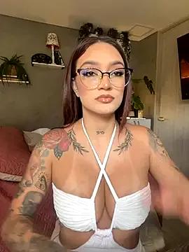 Freechat DaniDusan_ on StripChat