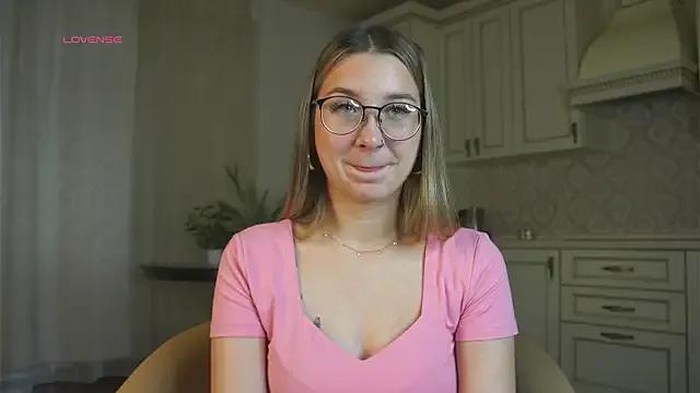 Freechat DarelleFaux on StripChat