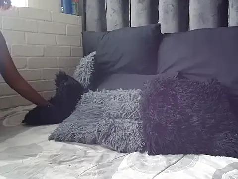 dark_honeyx26 on StripChat