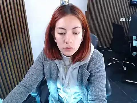 desk_desire on StripChat