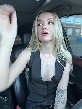 Devill_Angel_ on StripChat