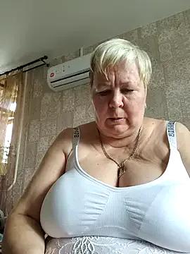 EffectFiona on StripChat 