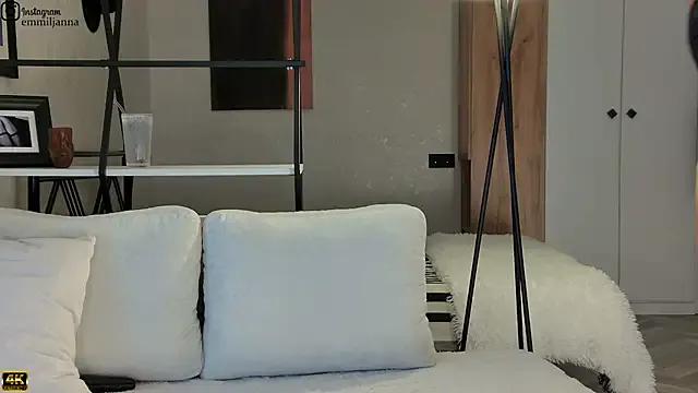 StripChat emiljanna is Freechat emiljanna — 3 fingers in booty