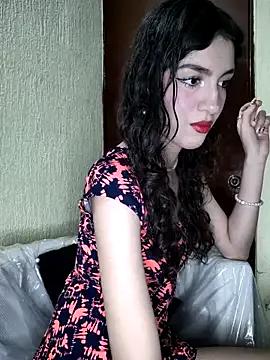 Freechat Emily-hottson on StripChat