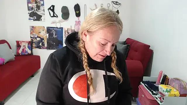 Freechat emperabigbootybigass on StripChat