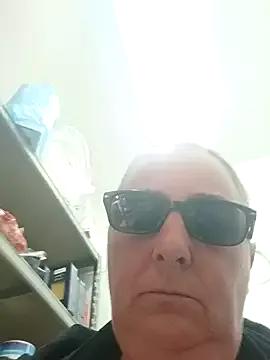 Freechat eroticjessitop on StripChat