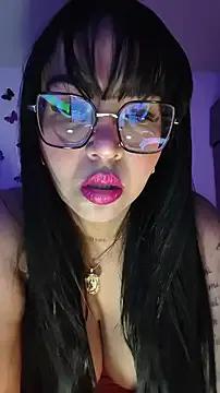 StripChat Gabilicious25 is Freechat Gabilicious25 — 7 spanks and 2 fingers in my ass