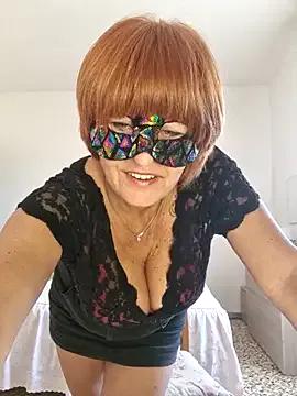 Freechat Gattina74 on StripChat