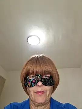 Freechat Gattina74 on StripChat