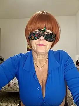 Freechat Gattina74 on StripChat