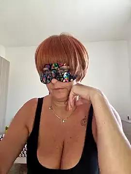 Freechat Gattina74 on StripChat