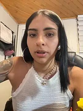 Freechat Hilary_pinkk on StripChat