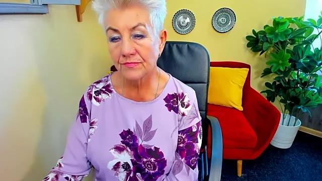 Freechat HotandMature on StripChat