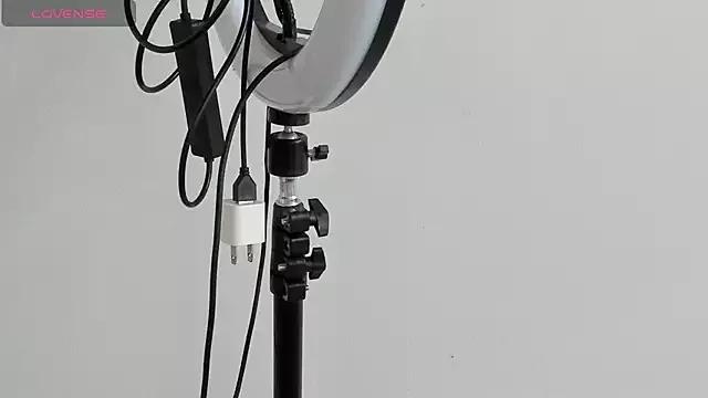 Freechat hotbrunett on StripChat