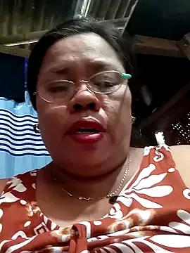 Huge_mama69 on StripChat