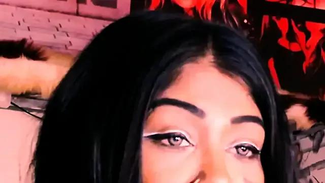 Freechat indian_dreamgirl on StripChat