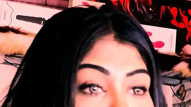 Freechat indian_dreamgirl on StripChat