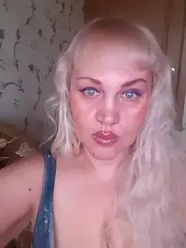 IsabellaBoni — Spank ass25  and fingers