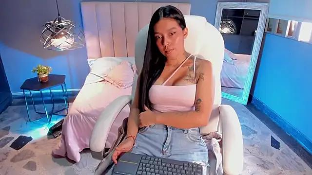 Freechat Juliieta_Evans on StripChat