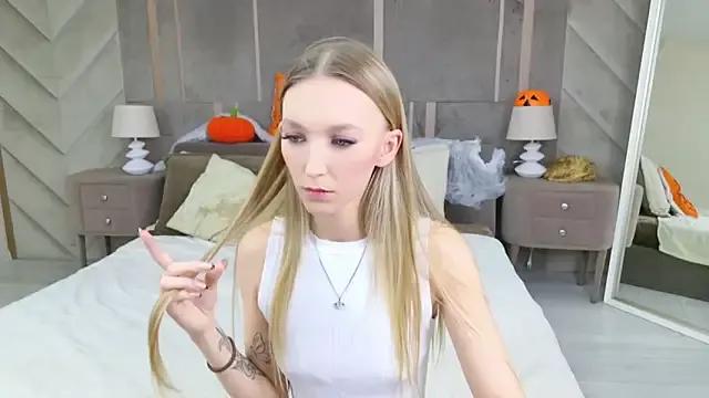 Freechat KellyBradford on StripChat