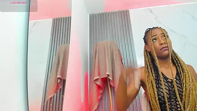 Freechat kiaratentation on StripChat