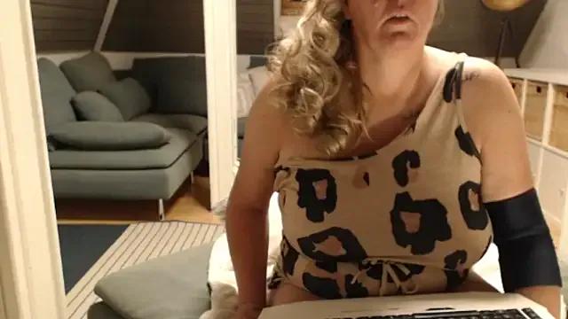 Freechat KimMitchelli on StripChat