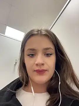 KittyQueeny on StripChat 