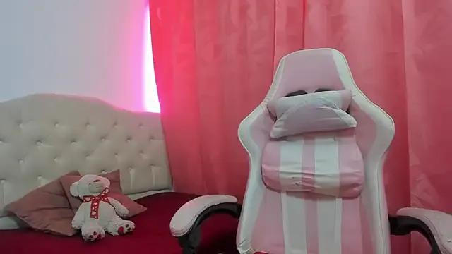 lailahdark on StripChat