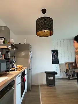 StripChat LaPetiteKim is Freechat LaPetiteKim — On passe au squirt direct