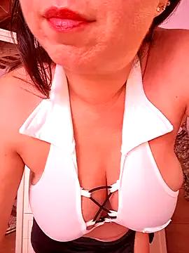 Freechat latuabirba on StripChat