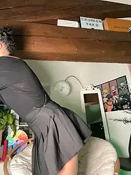 Lauyako_974 on StripChat