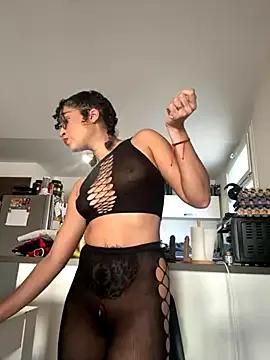 Lauyako_974 on StripChat