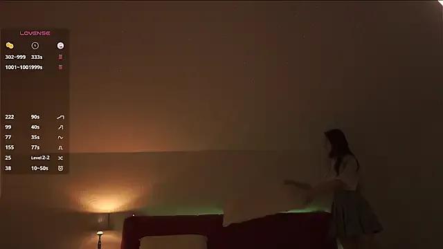 LeonaBelhumeur on StripChat