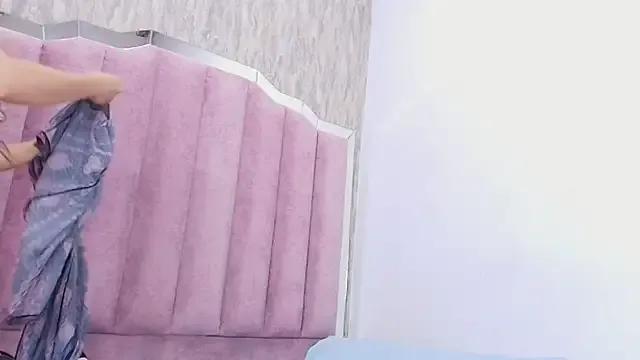 Freechat lilylovely_ on StripChat