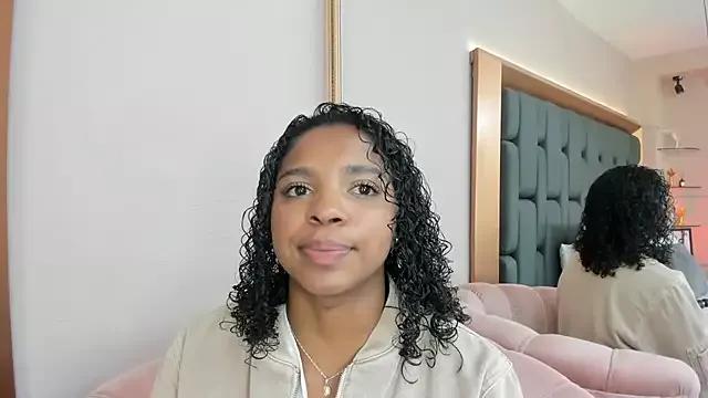 Freechat LisaMendez on StripChat