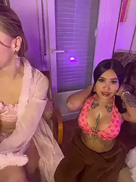 Littlebunny21 on StripChat