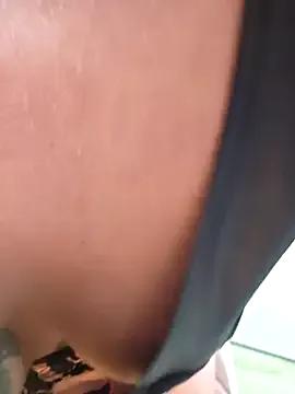 littleladyshelly on StripChat