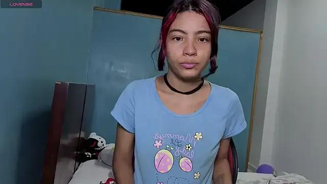 Freechat Lovelyamyy on StripChat