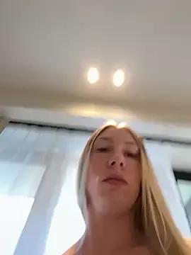 LuisaBecker on StripChat