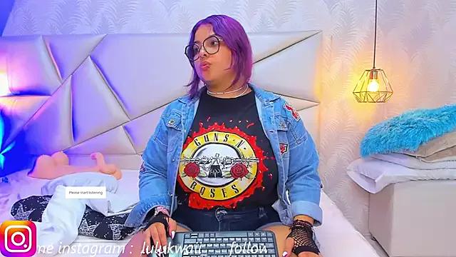 Freechat lulukawai16 on StripChat