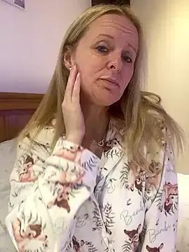 madamlillyrose on StripChat 