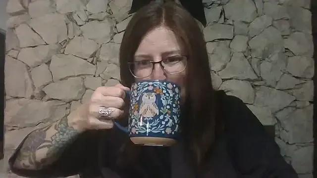 StripChat Madeline_Beau is Freechat Madeline_Beau — make me cum while dog walking!